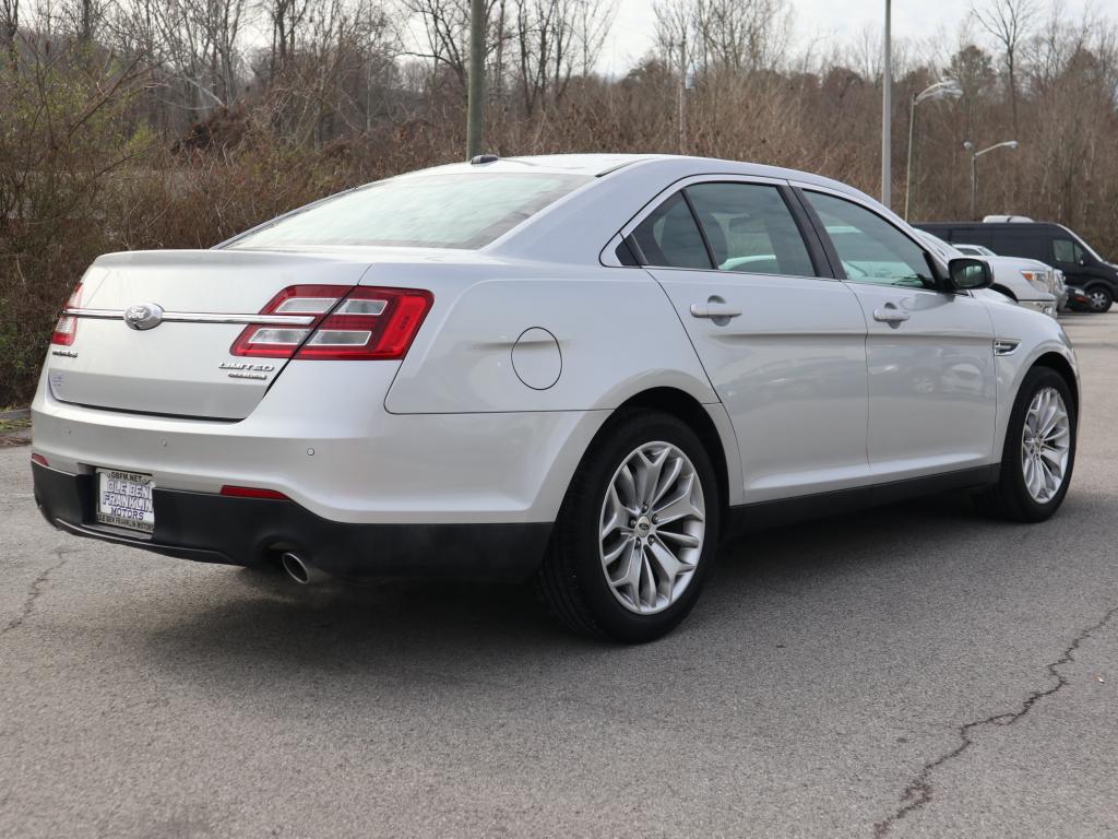 Pre-Owned 2018 Ford Taurus Limited FWD 4dr Car