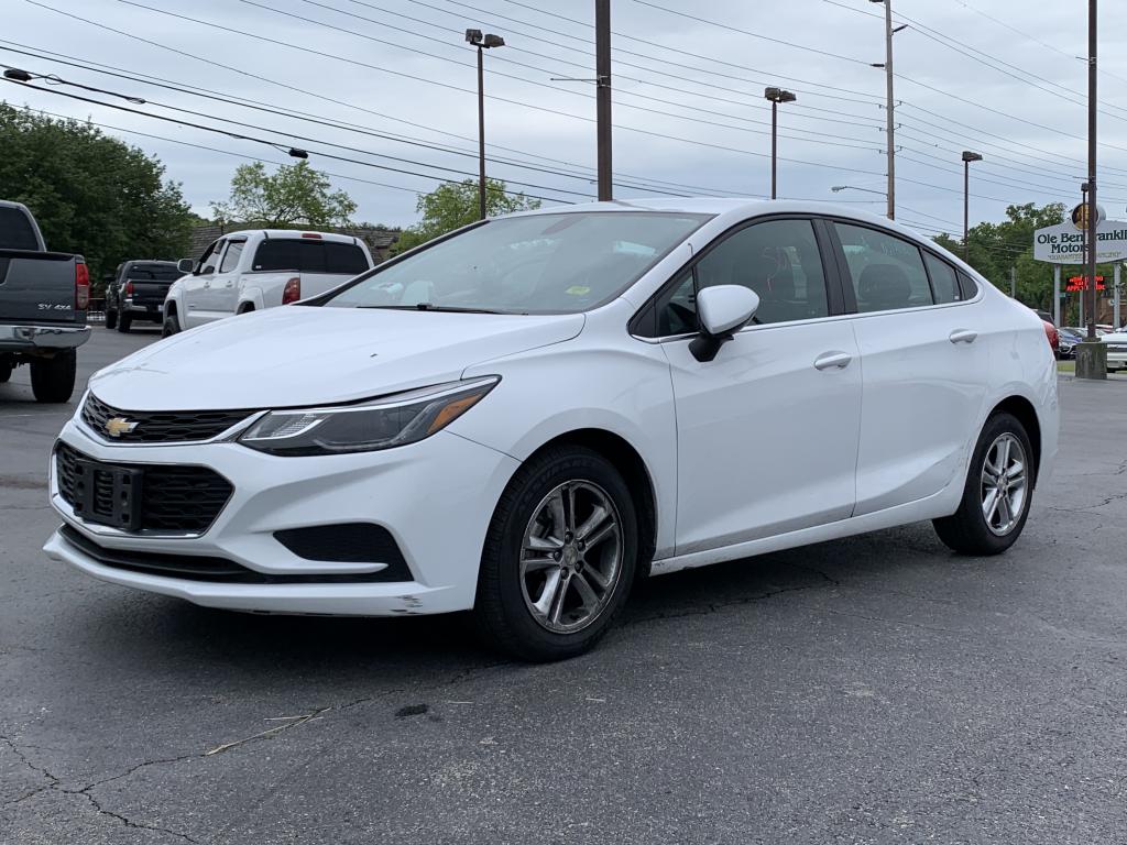 PreOwned 2018 Chevrolet Cruze LT FWD 4dr Car