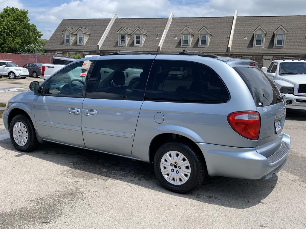 Pre-owned 2006 Chrysler Town & Country Lx Fwd Mini-van, Passenger