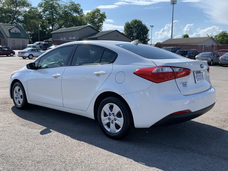 Pre-Owned 2014 Kia Forte LX FWD 4dr Car