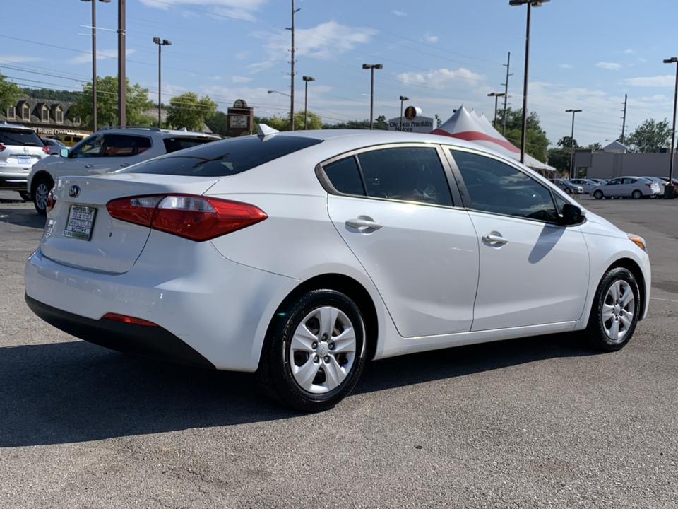 Pre-Owned 2014 Kia Forte LX FWD 4dr Car